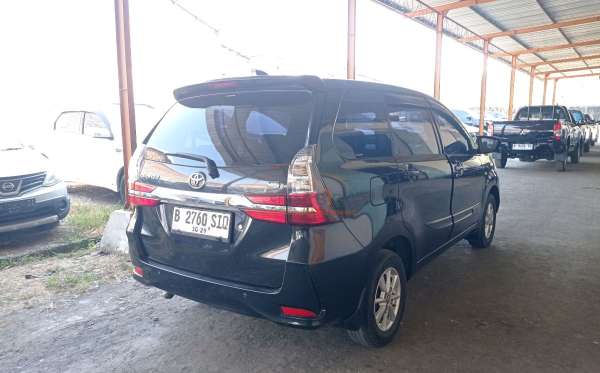 TOYOTA AVANZA