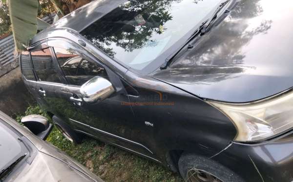 TOYOTA AVANZA