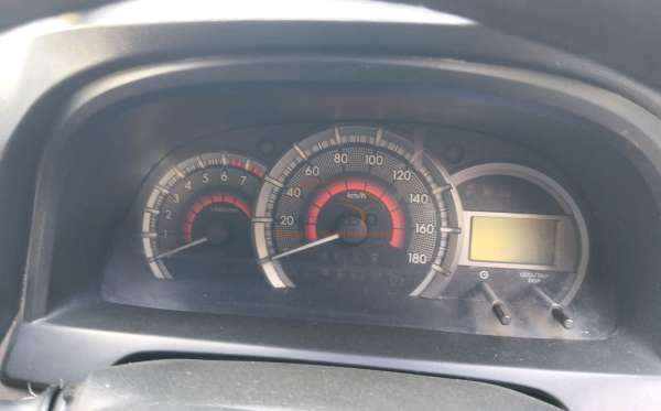 TOYOTA AVANZA