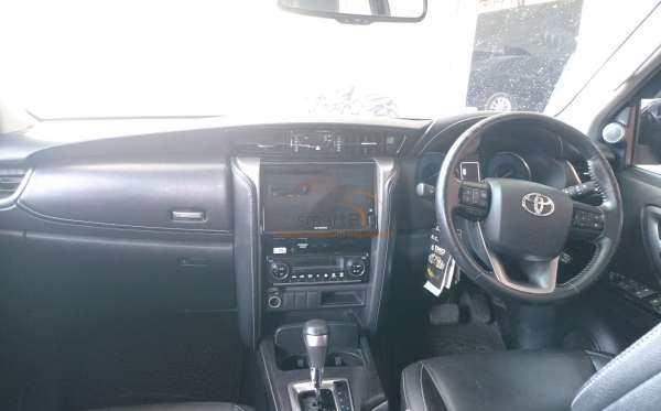 TOYOTA FORTUNER 2.4 VRZ