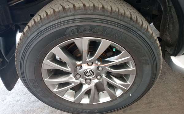TOYOTA FORTUNER 2.4 VRZ