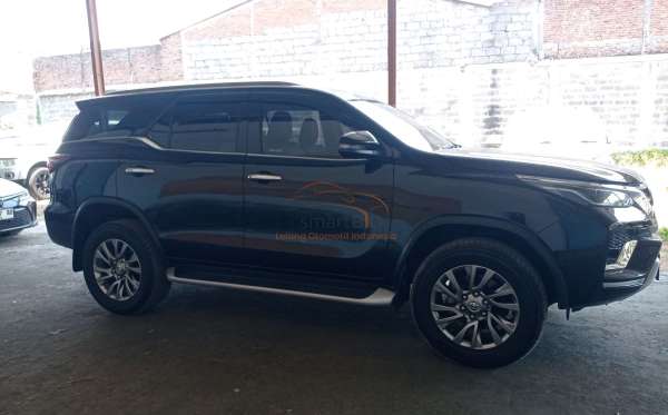 TOYOTA FORTUNER 2.4 VRZ