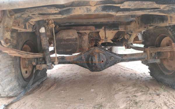 TOYOTA HILUX 2.5 E 4X4 DC