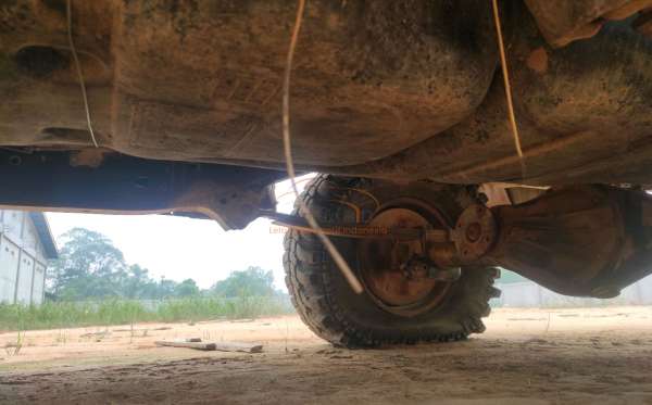 TOYOTA HILUX 2.5 E 4X4 DC