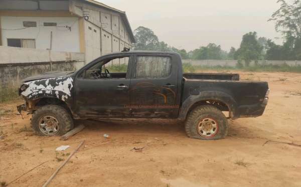 TOYOTA HILUX 2.5 E 4X4 DC