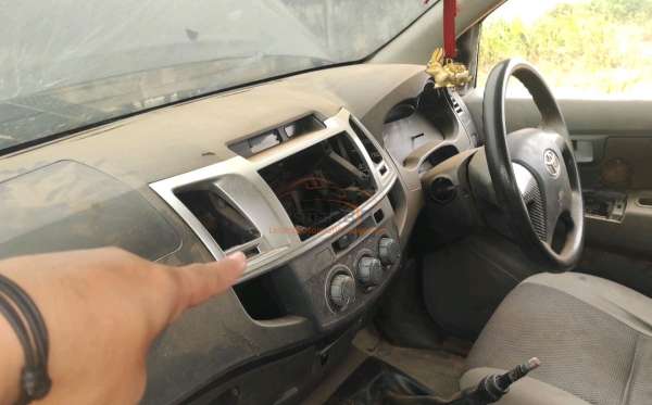 TOYOTA HILUX 2.5 E 4X4 DC