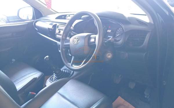 TOYOTA HILUX PICK UP