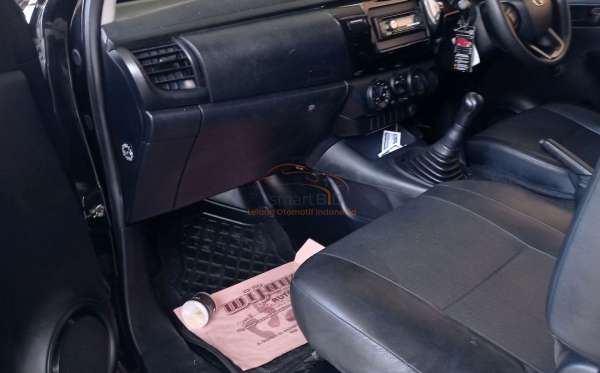 TOYOTA HILUX PICK UP