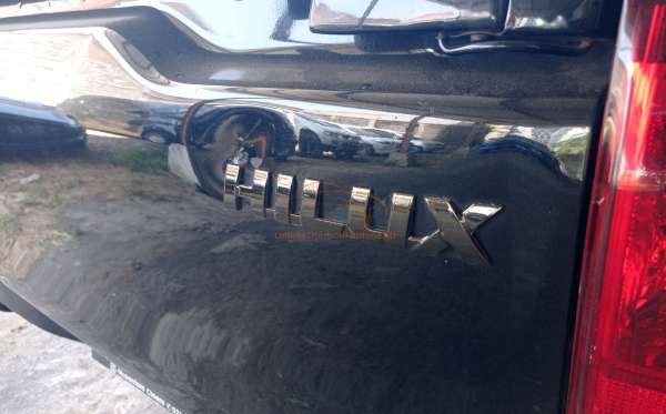TOYOTA HILUX PICK UP