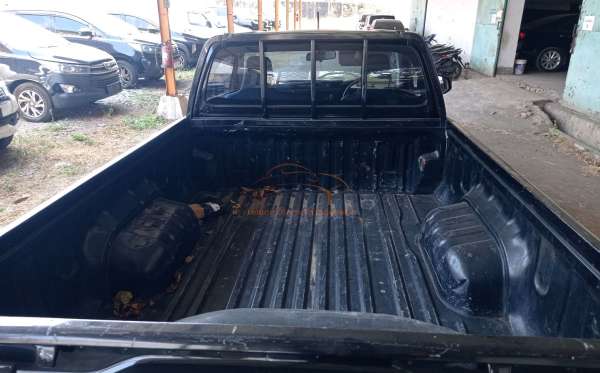 TOYOTA HILUX PICK UP