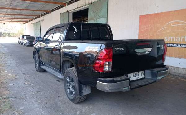 TOYOTA  HILUX  2.4G DC 4X4