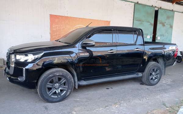 TOYOTA  HILUX  2.4G DC 4X4