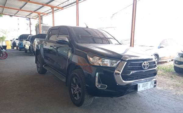 TOYOTA  HILUX  2.4G DC 4X4