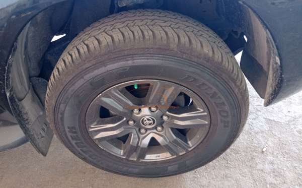 TOYOTA  HILUX  2.4G DC 4X4