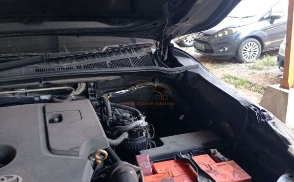 TOYOTA  HILUX  2.4G DC 4X4