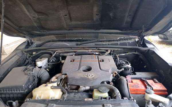 TOYOTA  HILUX  2.4G DC 4X4