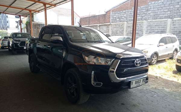 TOYOTA HILUX DOUBLE CABIN