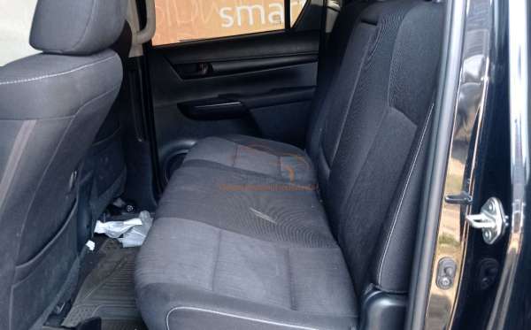 TOYOTA HILUX DOUBLE CABIN