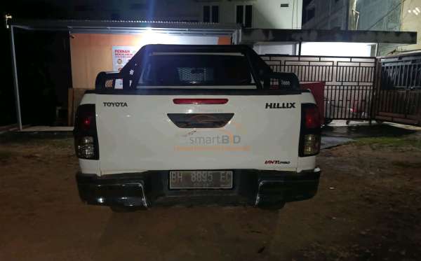 TOYOTA HILUX 2.5 E 4X4 DC