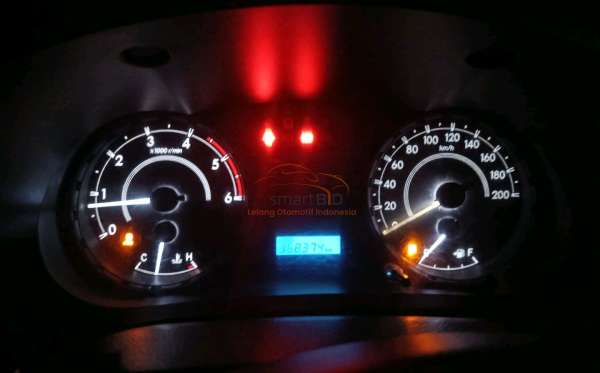 TOYOTA HILUX 2.5 E 4X4 DC