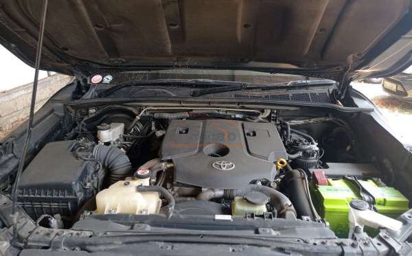 TOYOTA  HILUX  2.4G DC 4X4