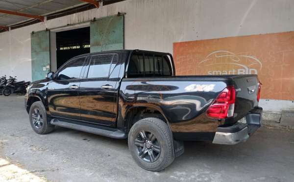 TOYOTA  HILUX  2.4G DC 4X4
