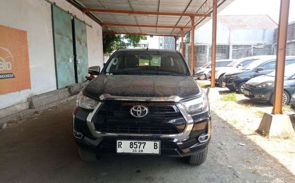 TOYOTA  HILUX  2.4G DC 4X4