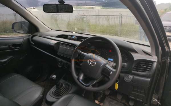 TOYOTA HILUX PICK UP