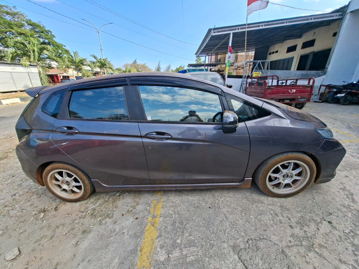 HONDA  JAZZ  GK5 1.5 RS