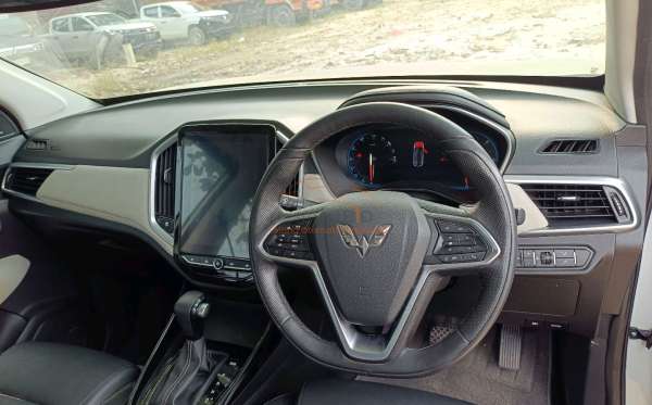 WULING Almaz 1.5LT LUX + SC CVT (4X2) A/T
