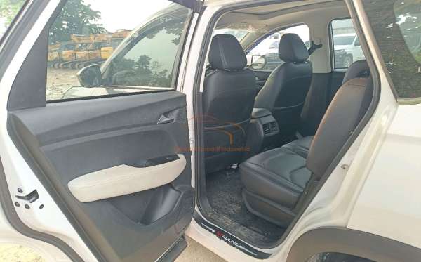 WULING Almaz 1.5LT LUX + SC CVT (4X2) A/T
