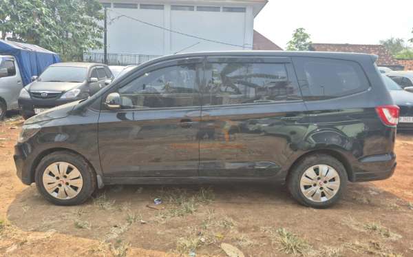 WULING CONFERO DB
