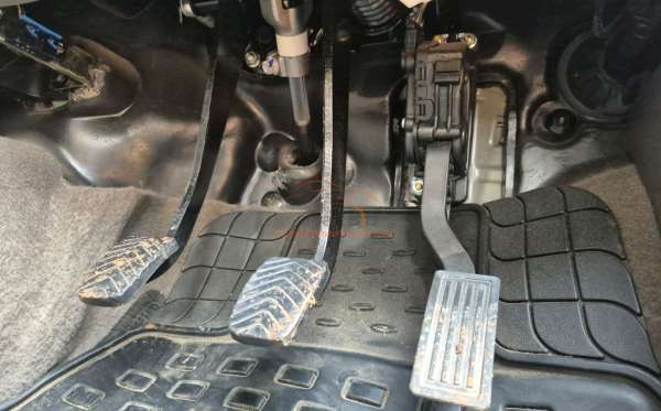 WULING CONFERO DB