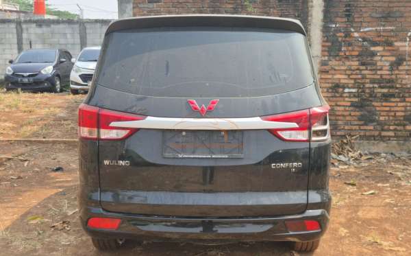 WULING CONFERO DB