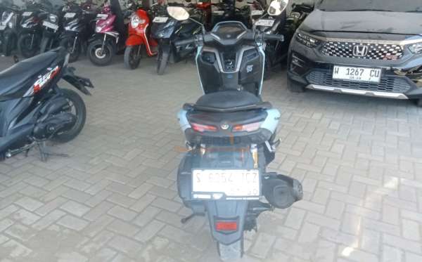 YAMAHA NMAX