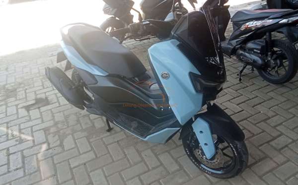 YAMAHA NMAX