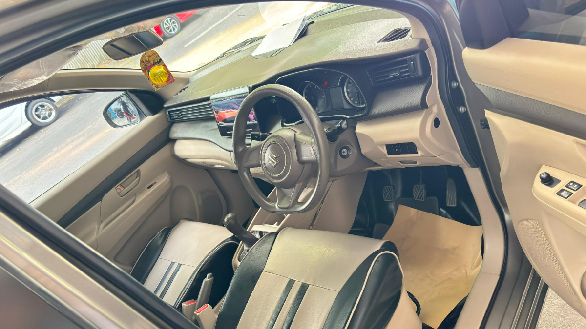 SUZUKI ERTIGA  GL