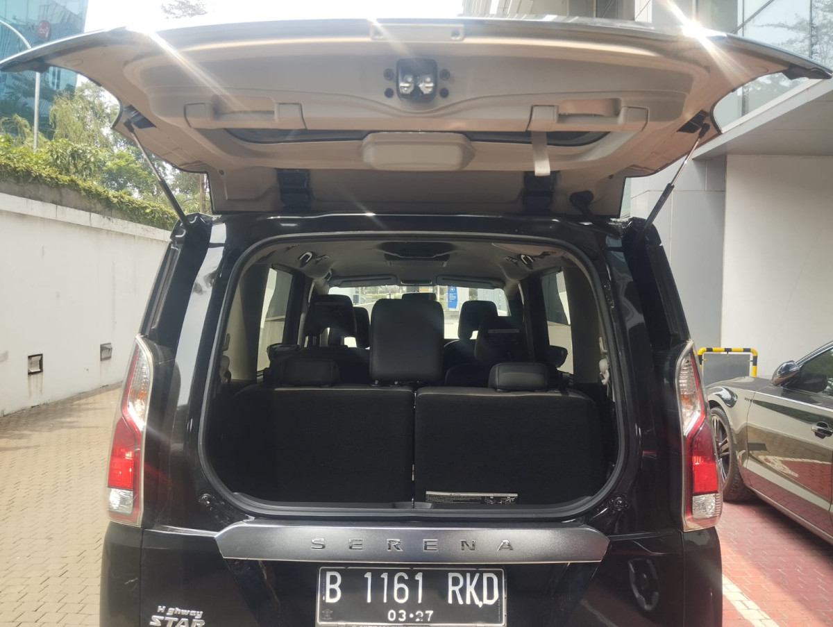 NISSAN  SERENA  HIGWAY STAR 2.0