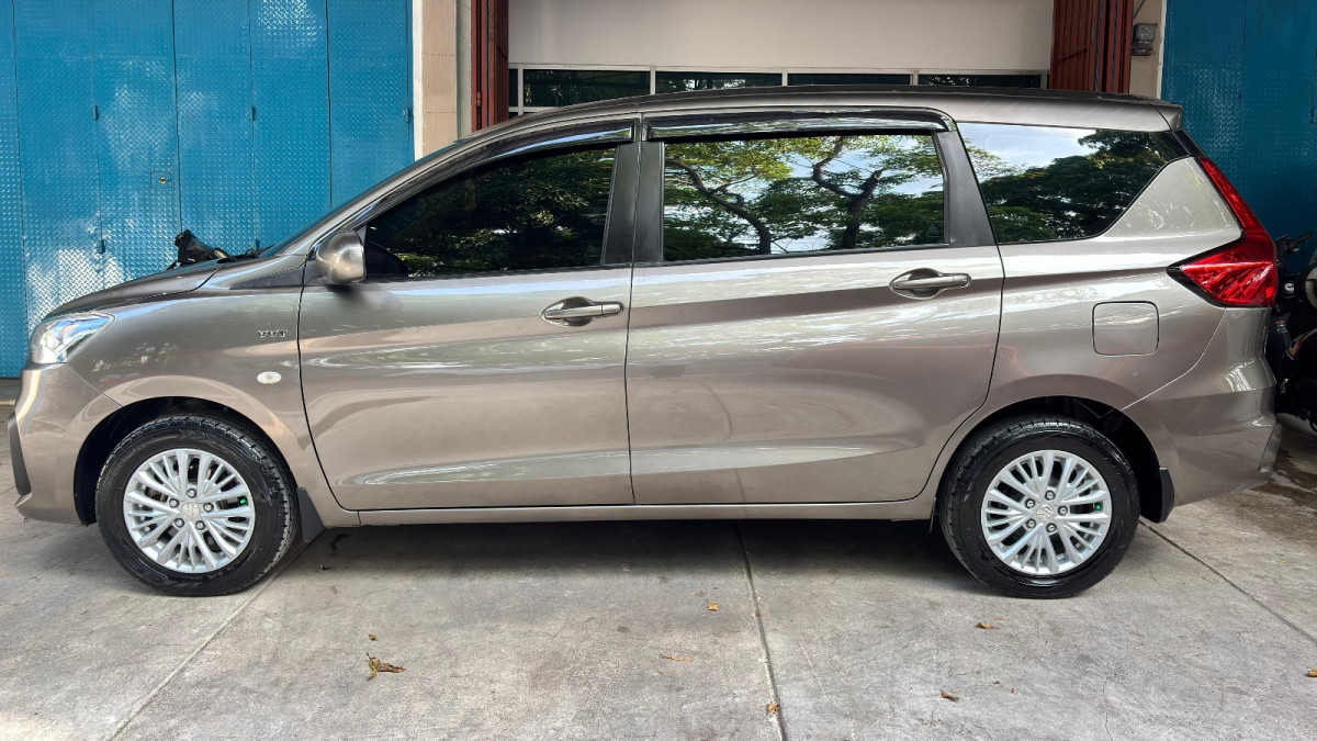 SUZUKI ERTIGA  GL