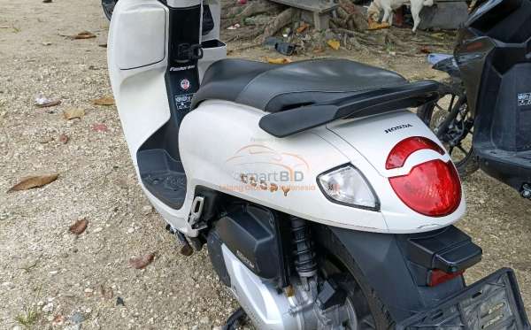 HONDA SCOOPY PRESTIGE