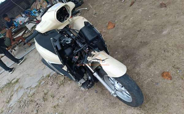 HONDA STYLO 160 CBS