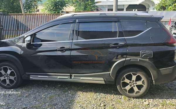 MITSUBISHI XPANDER CROSS 1.5L PLUS