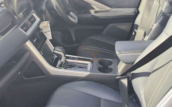 MITSUBISHI XPANDER CROSS 1.5L PLUS