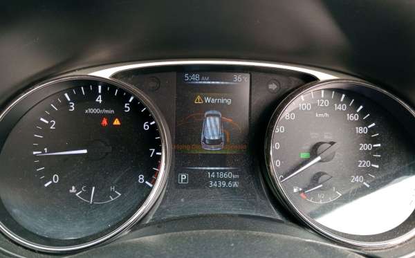 NISSAN X TRAIL 2.5