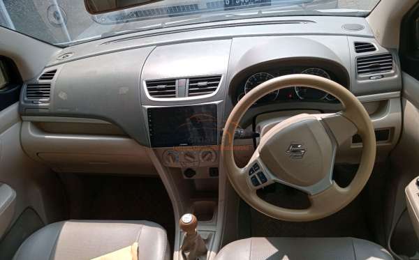 SUZUKI  ERTIGA