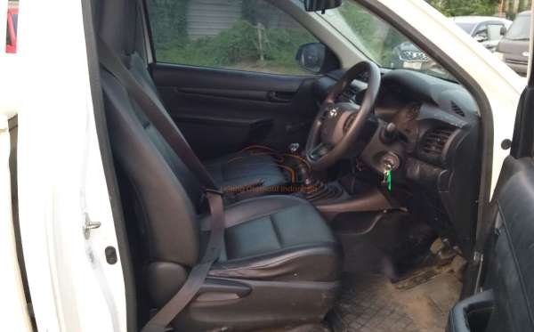 TOYOTA HILUX PICK UP