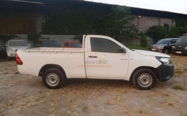 TOYOTA HILUX PICK UP
