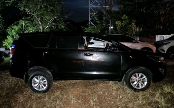TOYOTA INNOVA