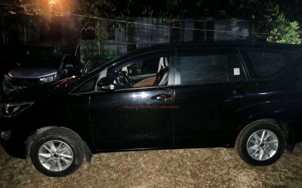 TOYOTA INNOVA