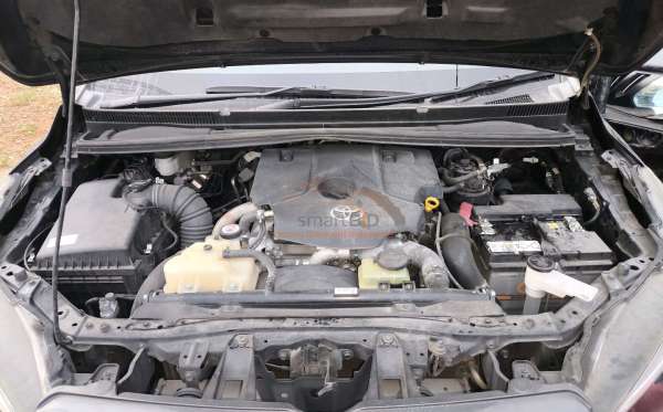 TOYOTA INNOVA